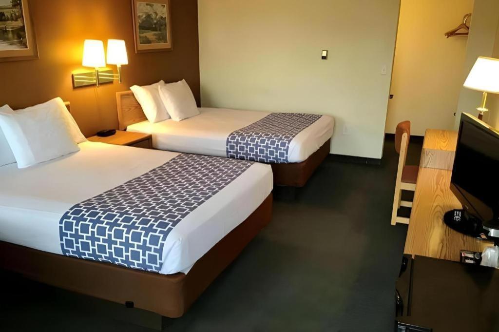 Travelodge By Wyndham Powell Екстер'єр фото