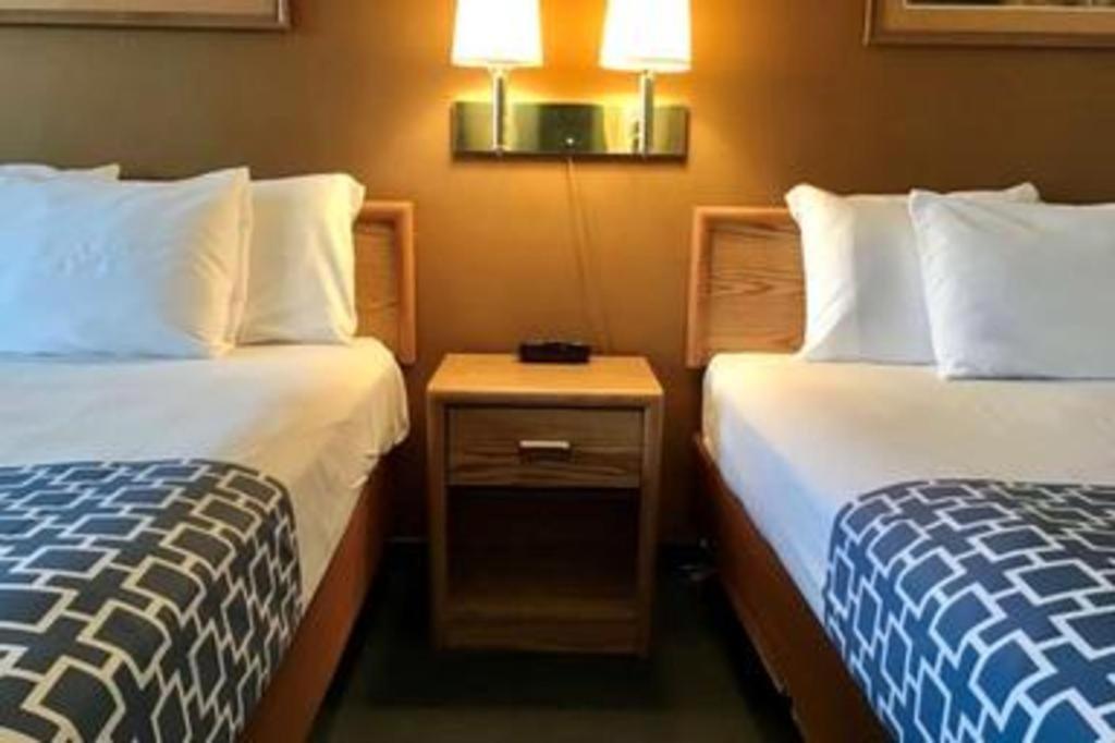 Travelodge By Wyndham Powell Екстер'єр фото