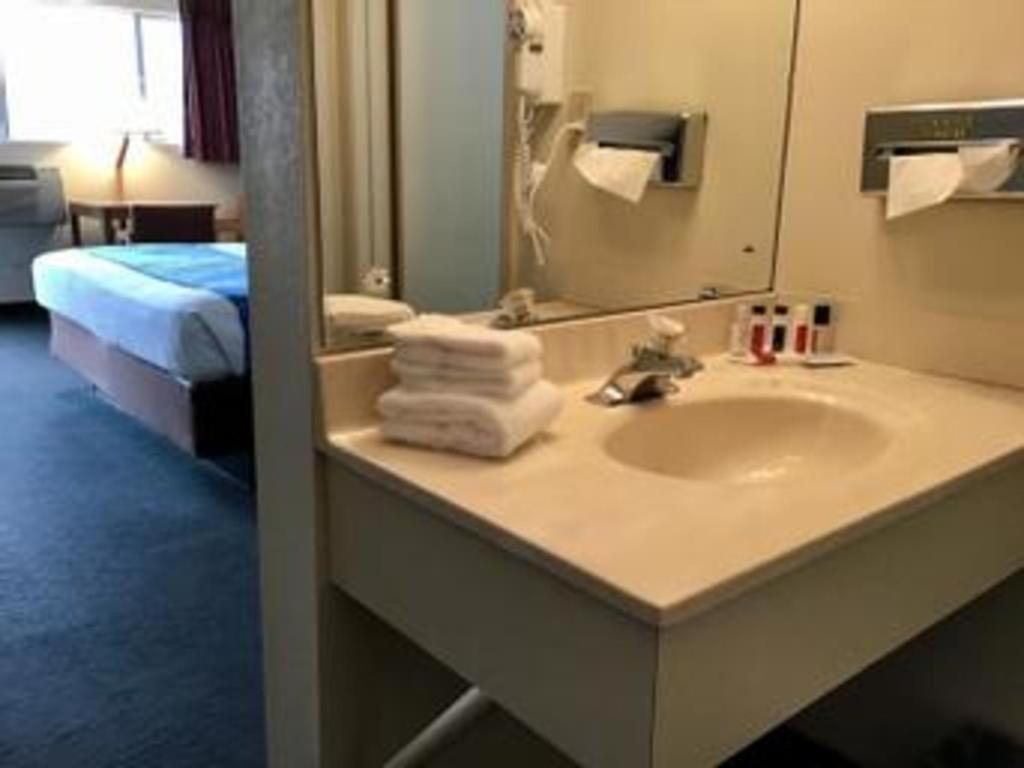 Travelodge By Wyndham Powell Екстер'єр фото